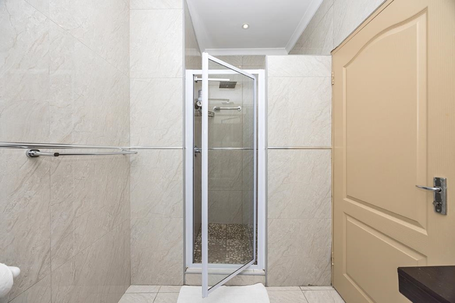 10 Bedroom Property for Sale in Milnerton Western Cape